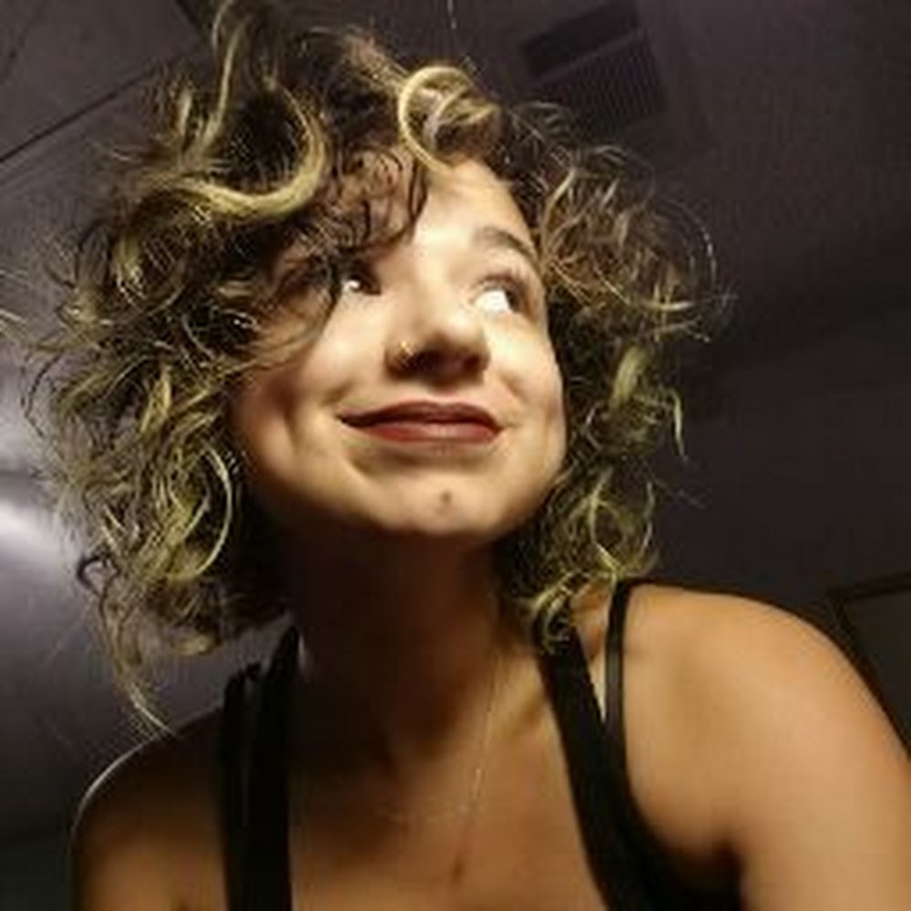 Meet your Posher, Ilaria